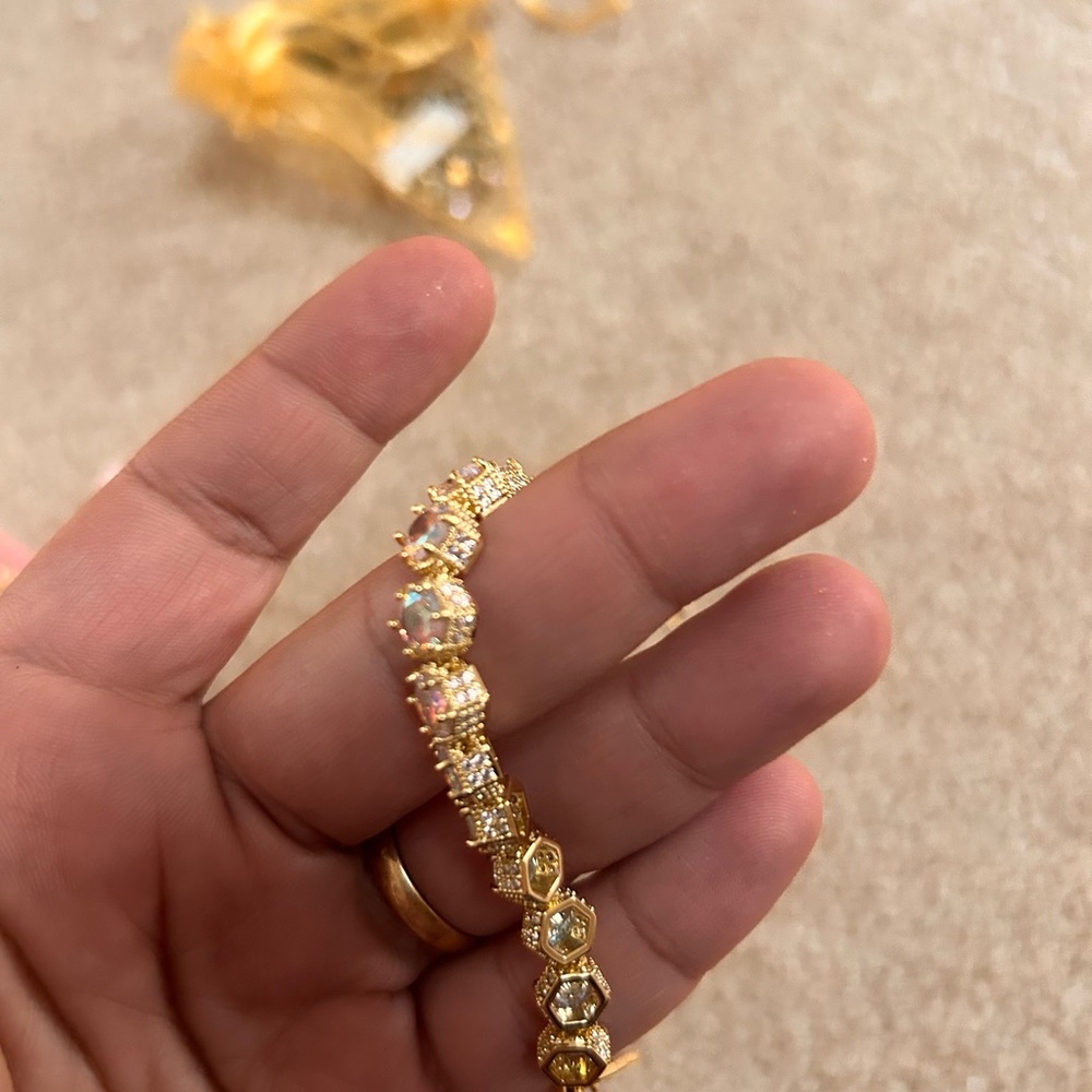 Rare!!!holographic honeycomb parklane toggle bracelet - Picture 2 of 3